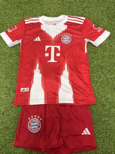 Детски футболен екип Bayern Munich 25/26 – Градска легенда (Червен)