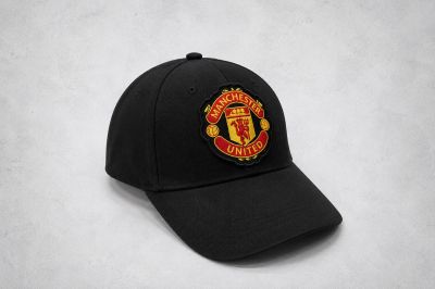 Футболна шапка с козирка Manchester United – Черна